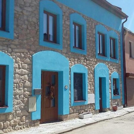 Penzion L'Isola Kunžak Zewnętrze zdjęcie